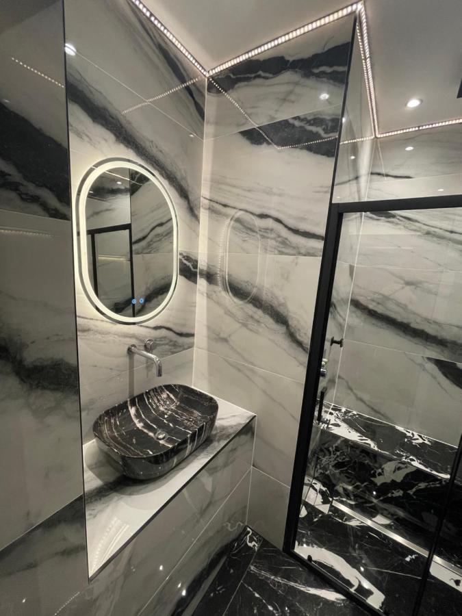 Luxury Apartment Edinburgh Centre With Steam Room Esterno foto